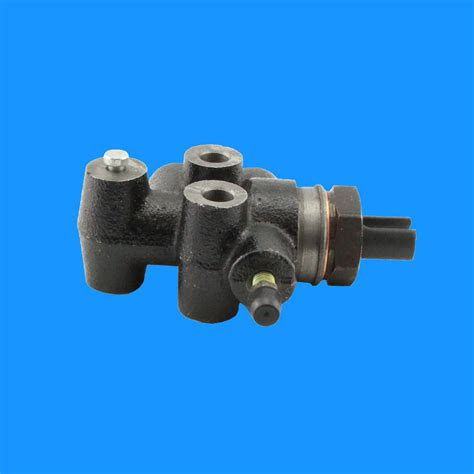 He will be able to tell you if they need replacing or not. Toyota Hiace, Brake Equalizer