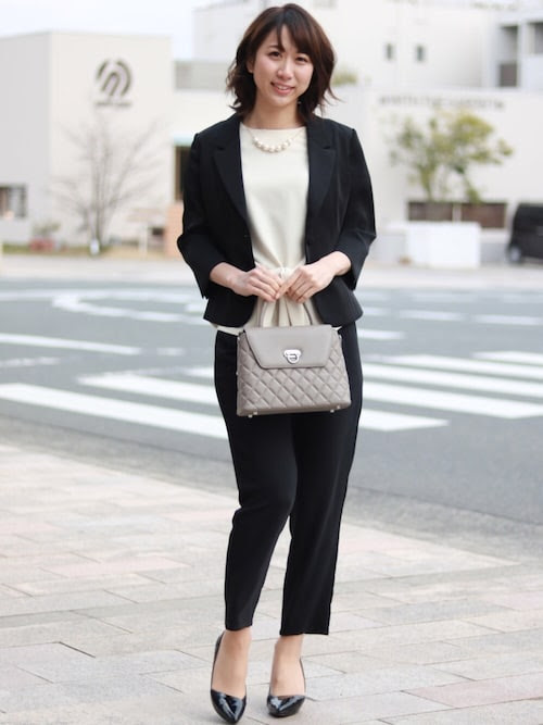 両家顔合わせマナーとコツ 食事会ってどんな服装がふさわしいの Marieen マリエ 簡単におしゃれになりたい ママと大人女子のお呼ばれファッションメディア