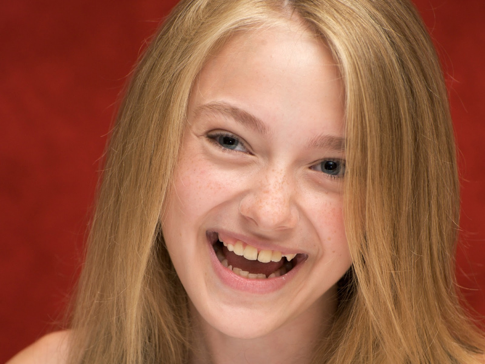 Dakota Fanning desktop Wallpapers