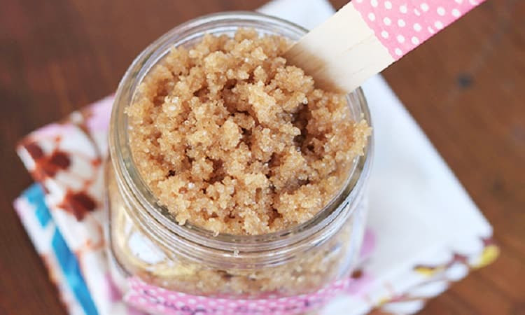 http://www.homeremedyshop.com/wp-content/uploads/2013/12/DIY-Homemade-Vanilla-Sugar-Scrub.jpg
