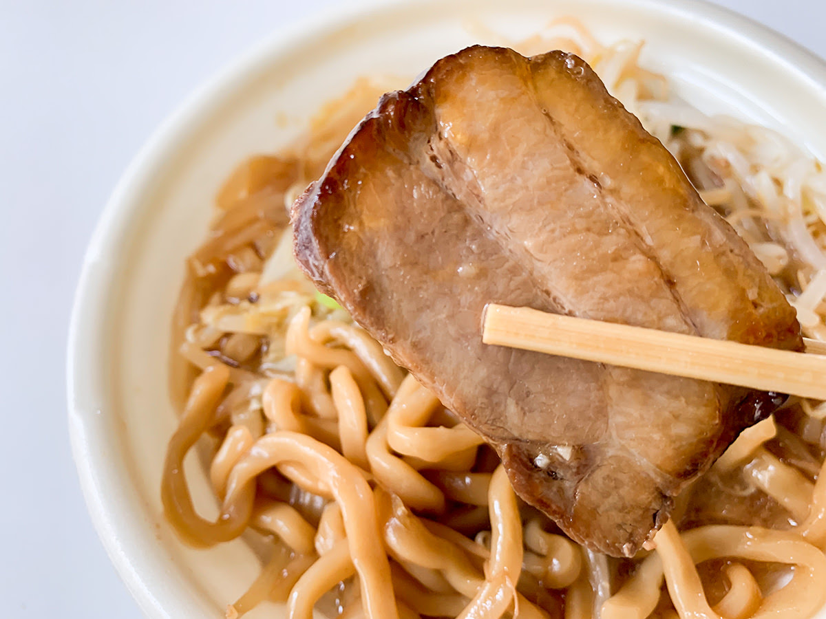 二郎 セブンイレブン 中華蕎麦 とみ田監修 豚ラーメン 豚骨醤油 食べてみた 本格二郎系ラーメンが遂にコンビニで ハレルヤ