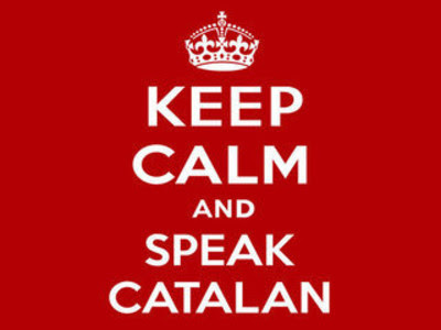 Cartell amb el lema 'Keep calm and speak catalan'.