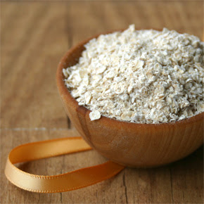 http://nutritiongyan.files.wordpress.com/2008/06/oatmeal.jpg