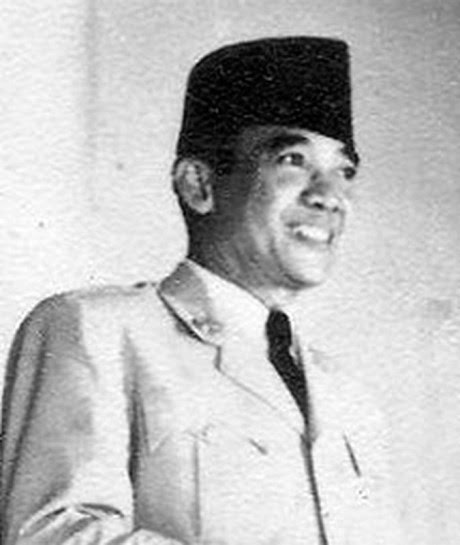 Tonys-file-3.jpg?w=460&h=545