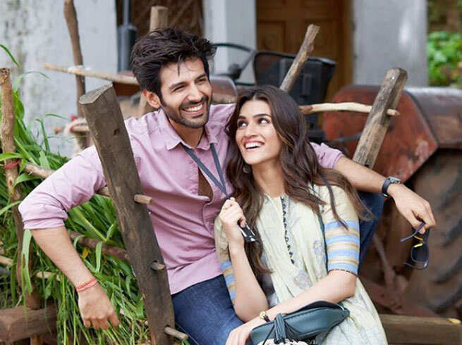 शाहरुख के घर के बाहर खड़े रहते थे कार्तिक आर्यन