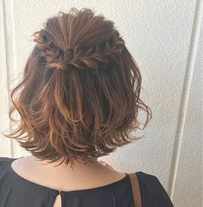 小学校の卒業式の髪型 ミディアムヘアの小学生におすすめのヘアアレンジ7選 Part1 妊娠 子育て情報局