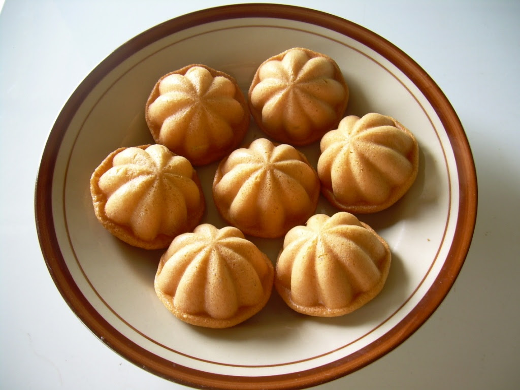 Kak Long  Kuih dan Biskut Raya Tradisional - EZTakaful