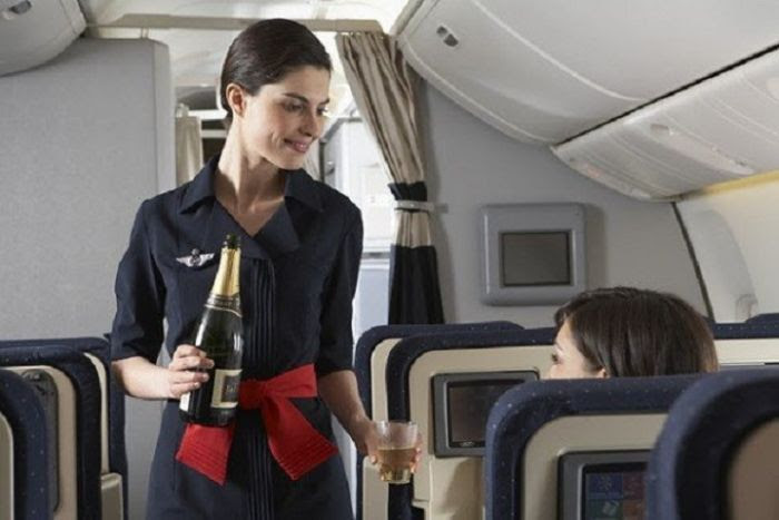 Flight Attendants from All Over the World (45 pics) Flight Attendants from All Over the World (45 pics)