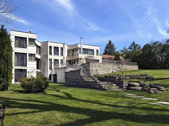 75 Highland Crescent