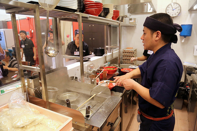 Founder of Hakata Ikkousha, Kousuke Yoshimura, shows us how he prepares the ramen