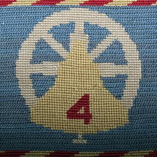 Kneeler 4