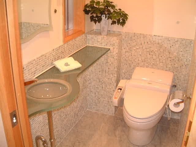 トイレ壁紙の選び方決定版 高デザイン 高機能でオシャレで掃除を楽に 大阪 京都 奈良 近畿エリアのリフォームならエーライフリノベーションラボ