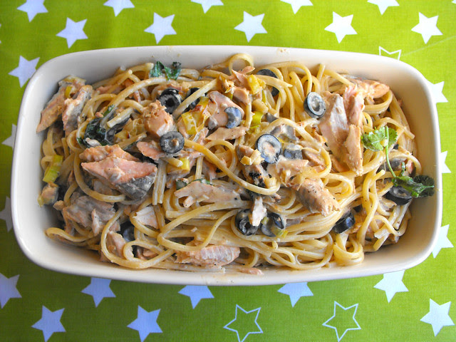 Linguine com salmão à carbonara