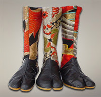 Top-10 most offbeat traditional shoes around the world - Nationalclothing.org