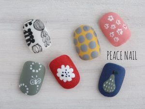 とびっきり可愛い北欧カジュアルネイルって Peace Ing