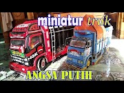 32+ Miniatur Truk Angsa Putih
