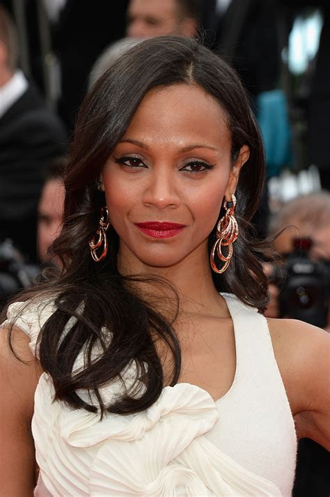 Zoë saldaña, auch zoe saldaña, zoë saldana und zoe saldana, (* 19. Zoe Saldana Knows How To Nail The Perfect Red Lip | HuffPost