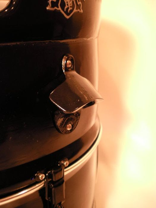 Beer Keg PC Mod (43 pics)