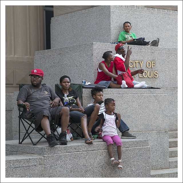 Annie Malone Parade 2012-05-20 4 (Spectators)