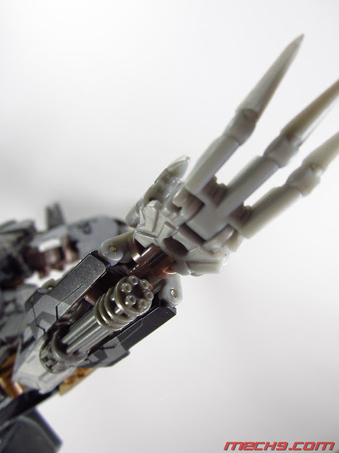 Leader Class Starscream : Robot Mode