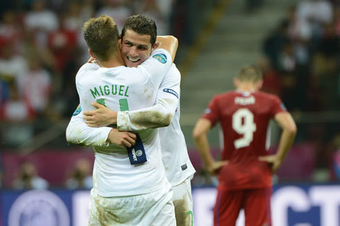 Cristiano Ronaldo hugging Miguel Veloso in Portugal vs Czech Republic, at the EURO 2012
