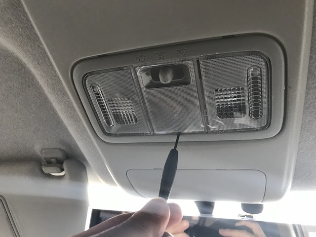 車のルーム マップ ランプ交換方法は 外し方をマスターして工賃節約 自動車メンテナンスお役立ち情報blog