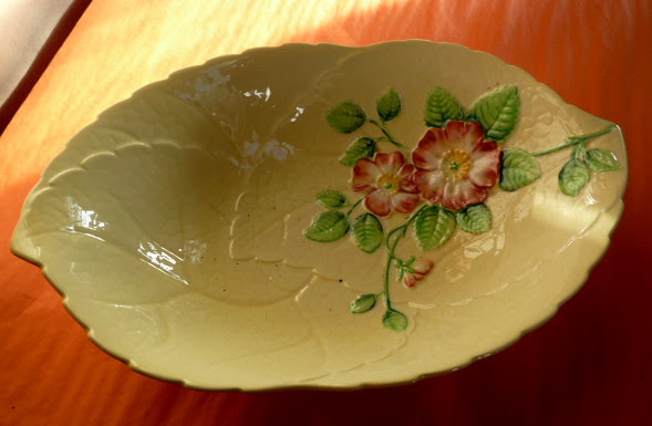 CARLTON WARE ANTIQUES : HEIRLOOMS ANTIQUES CENTRE