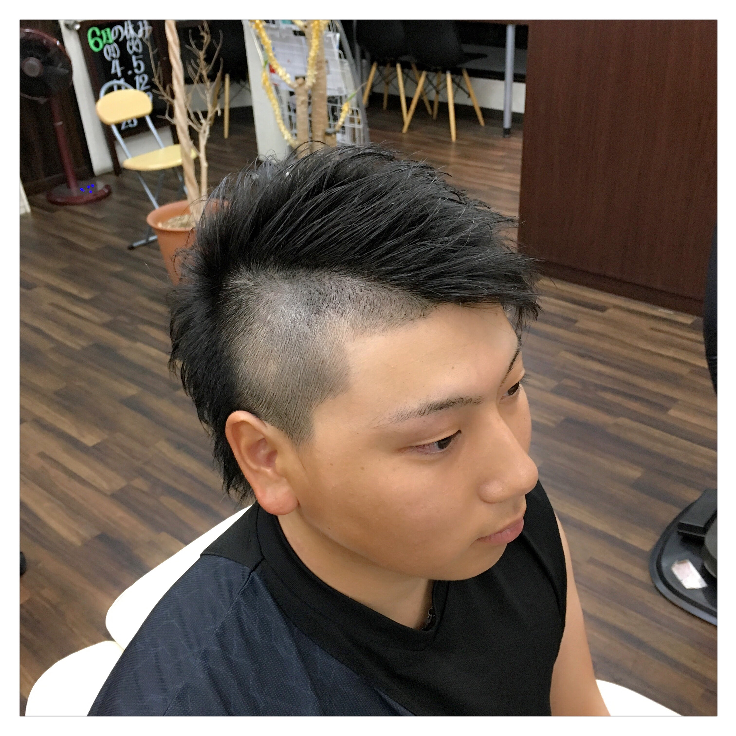 ヘアスタイル ショート モヒカン風ツーブロック 天童の理髪店 With ウィズ