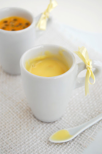 Passion fruit posset / Potinhos de maracujá