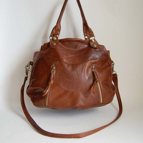 These bags are hot in this etsy shop, just the type I like, yay!