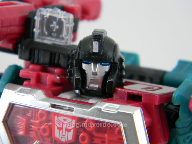 Transformers Perceptor United Deluxe - modo robot