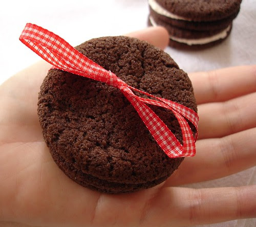 Chocolate Sandwich Cookies with Vanilla-Cream Filling (Homemade Oreos)