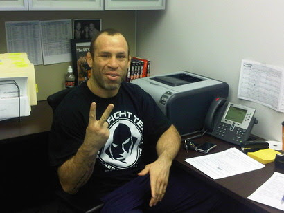 Wanderlei Silva completes final paper work before going 'Down Under' to