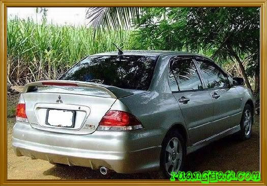"Making Love di atas Mobil"