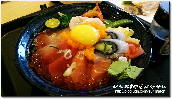 大受年輕人好評的春酒宴 海人刺身丼飯專賣店公館二店 程如晞 部落格好好玩 Udn部落格