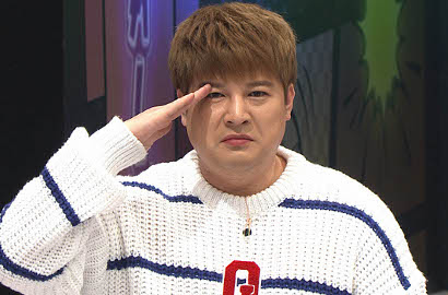 Foto: Shindong curhat fanboy berat grup seagensinya itu dan menyimpan foto member, Siapa? http://ift.tt/20kt43r - Berita Terkini Shindong Terbaru Hari Ini -Sudah sewajarnya bagi seleb yang sedang menjalani wajib militer memiliki sumber semangat yang berasal daru girl grup. Tak terkecuali Shindong yang terang-terangan mengaku fanboy berat grup seagensinya, Red Velvet. 