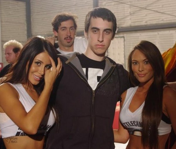 12 - 22 Nerds That Prove You Still Have A Chance To Get Laid