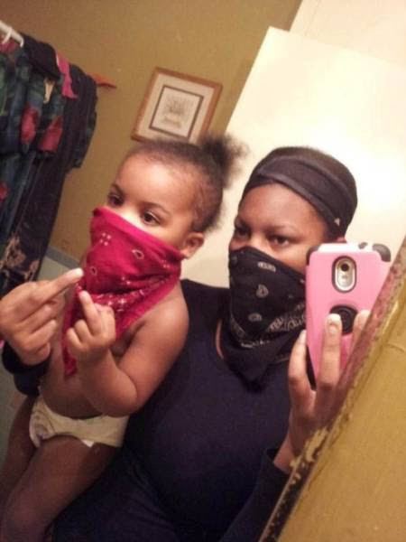 Mom Selfie Fails Courtesy Of The Worst Mothers On The ...