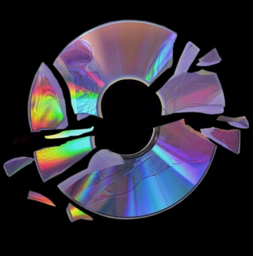 Broken cdpng - image #3562286 by loren@ on Favim.com