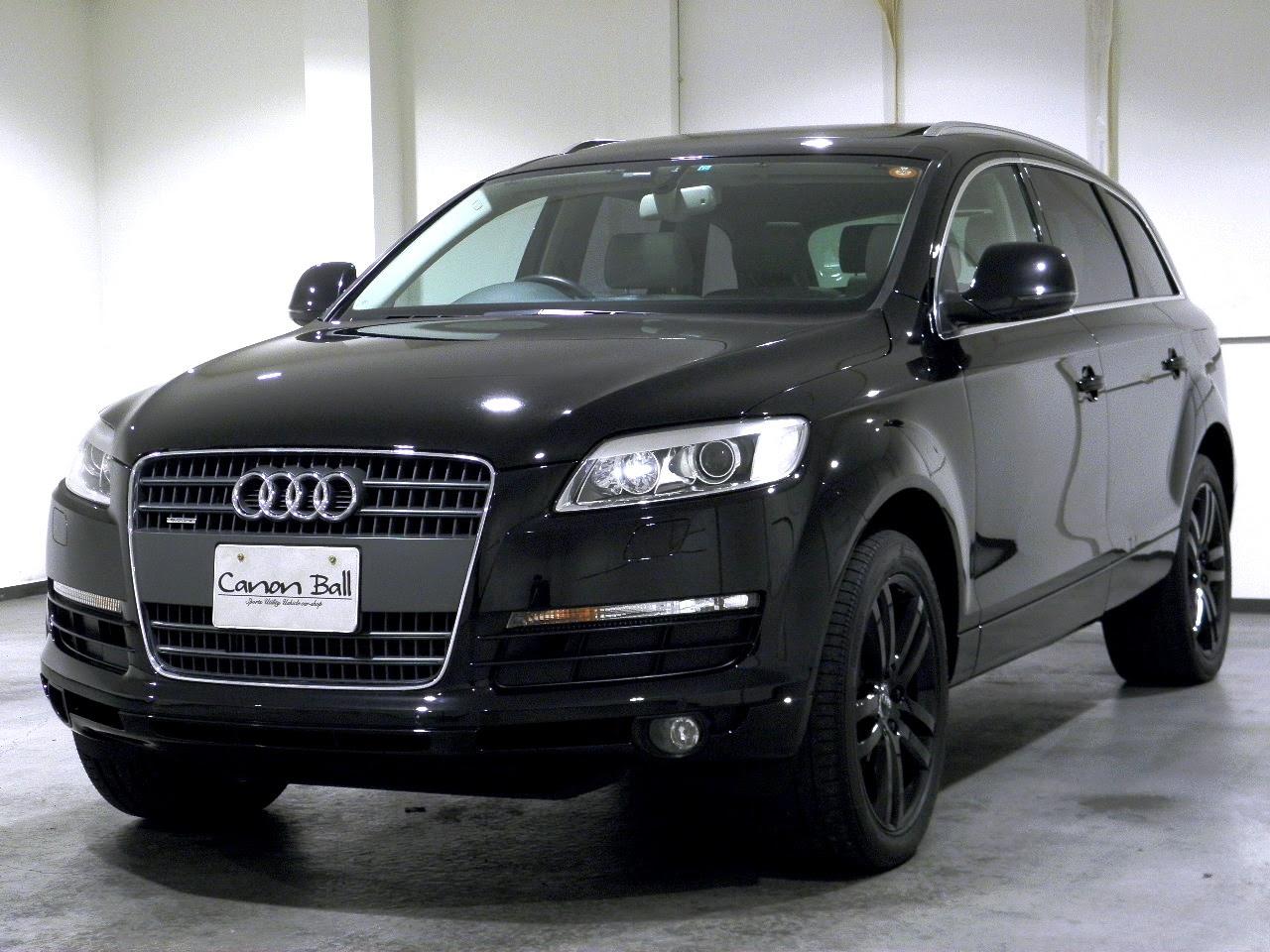 アウディｑ７ 中古車詳細 フォルクスワーゲン中古専門店 キャノンボール 埼玉 16号線沿い ４ ２ｆｓｉクワトロ アダプティブエアサスペンション フルカラーｖｅｒ 本革内装 サンルーフ ｍｍｉ 地デジｔｖ