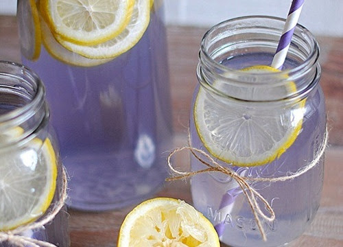 Limonada de lavanda para dor de cabeça e ansiedade