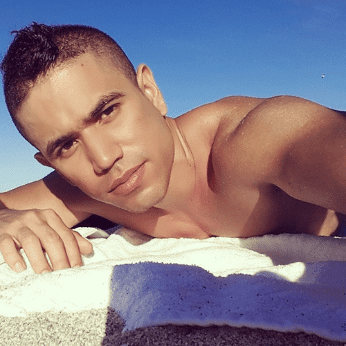 Bildedelingstjenesten instagram har problemer i store deler av verden. Where To Go To The Beach in Miami Right Now: Gay Travel