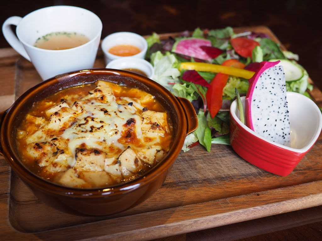 お洒落なカフェでいただく今話題の 麻婆 チーズ ランチは美味しくてヘルシーで満足度が高すぎます 守口市 Cafe And Bar On 温度 Mのランチ