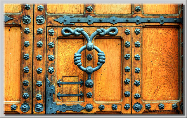 Detalle puerta en la Casa del Cordón