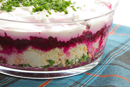 Layered beet salad with cheese, eggs and peas / Kihiline peedi-herne-muna-juustusalat