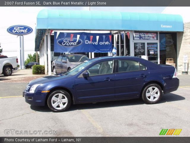 Dark Blue Pearl Metallic 2007 Ford Fusion SE with Light Stone interior 2007 