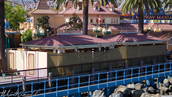 Disneyland Resort, Disney California Adventure, Paradise Pier, Toy Story Midway Mania, Queue, Structure