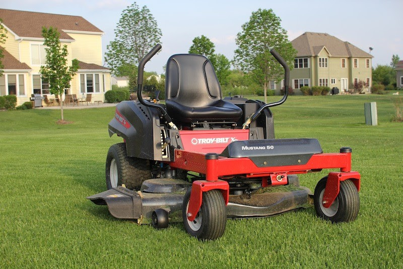 Troy-Bilt Mustang 50 Zero-Turn Mower - Review - Tools In Action ...
