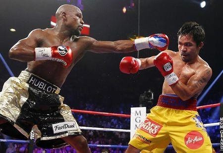 Floyd Mayweather Jr wins the super fight vs. Manny Pacquiao by unanimous decision (check my fight observation here) 