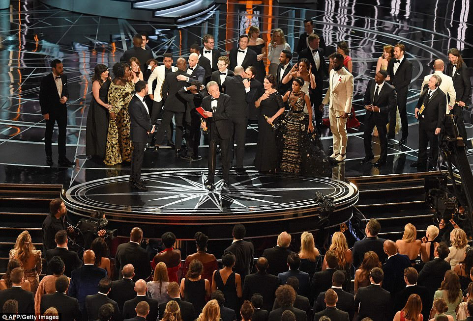 Warren Beatty was forced to explain the mishap as the cast of La La Land handed over their Oscars to the producers of Moonlight on stage